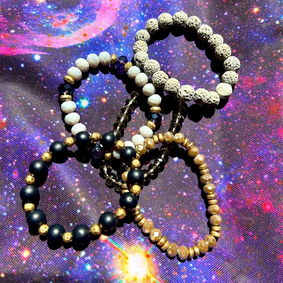 Jewelry - Stretchy bracelets